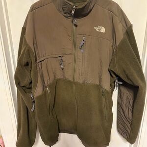The North Face Men's Green Performance Jacket